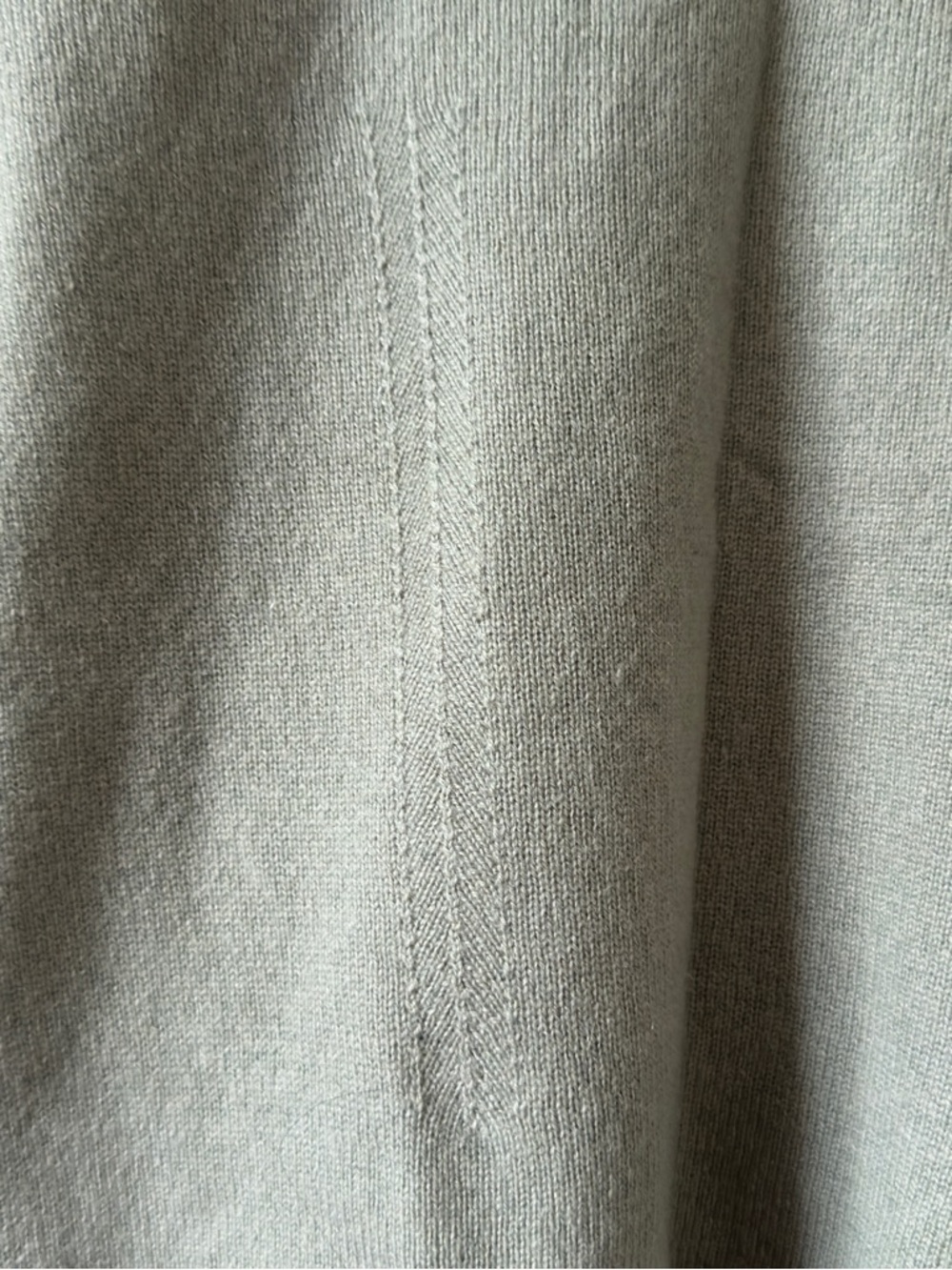 Club Monaco Slim V-Neck Cashmere Camisole - Sage - XS NWOT - Picture 5 of 9